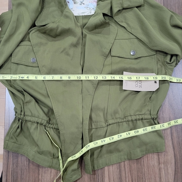 Frye & Co Green Lightweight Open Front Utility Style Jacket - Picture 6 of 14